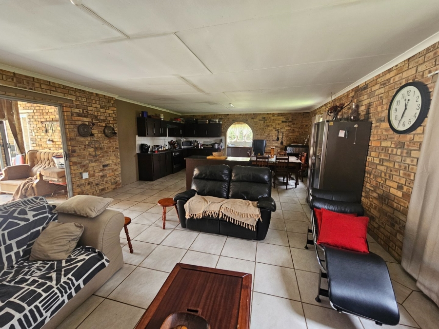 8 Bedroom Property for Sale in Potchefstroom Rural North West